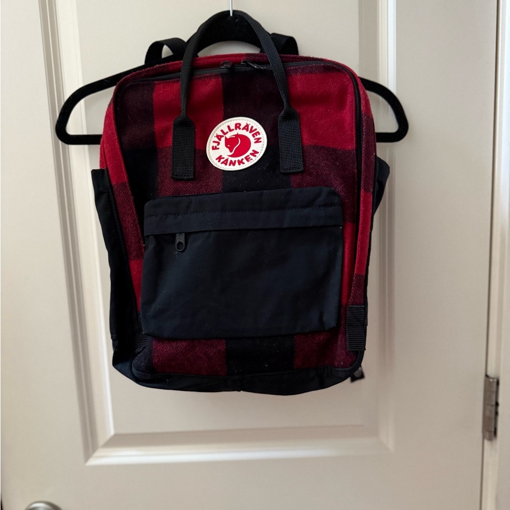 Fjallraven Kånken Deep Red and Black Backpack